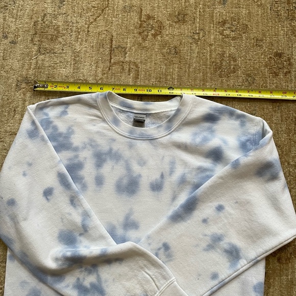 Tie Dyed White Sweatshirt, Size S.  Goldman Heavy Blend - Picture 2 of 8